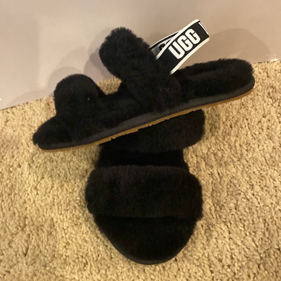 Ugg Fluff Yeah Kid's Sheepskin Slide Slipper Sandals - Picture 2 of 5
